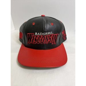 Wisconsin Badgers 90s University Modern USA Out Leather Snapback Hat